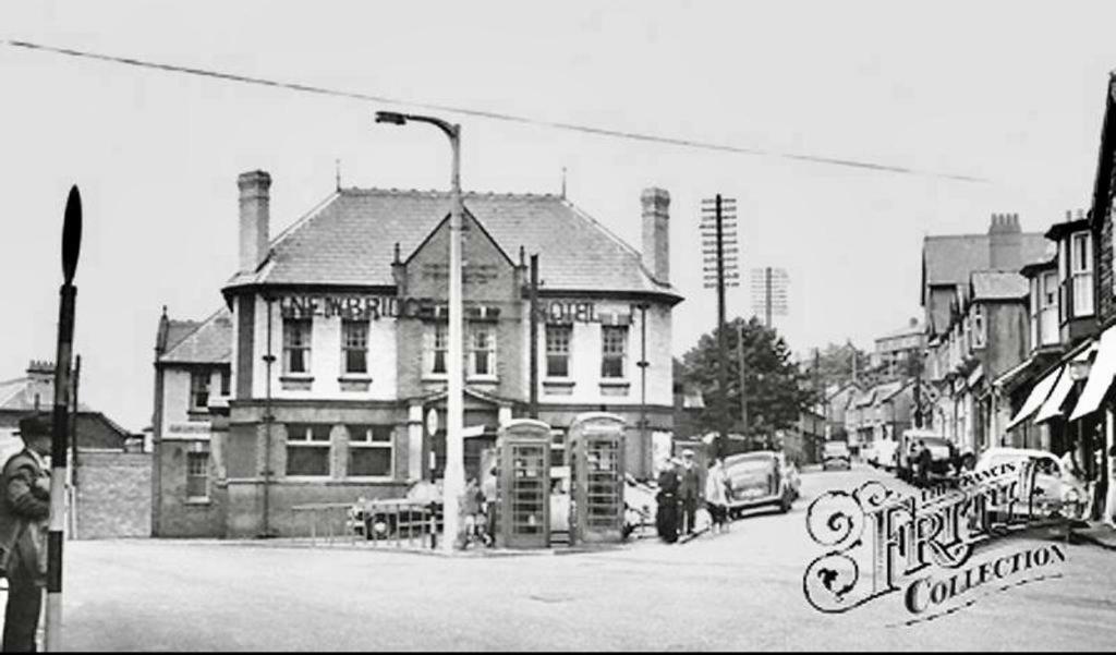 The Newbridge Hotel Exterior foto