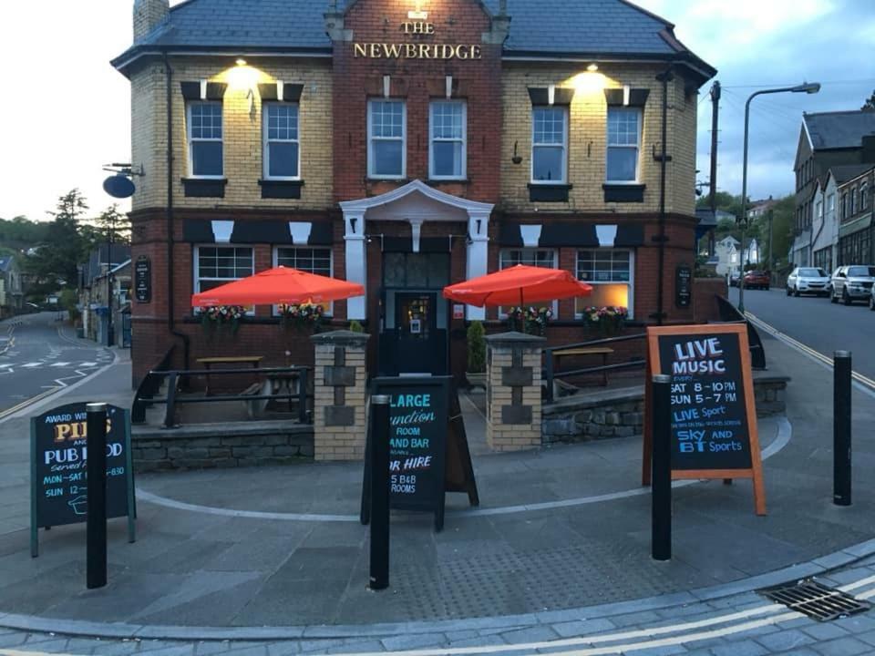 The Newbridge Hotel Exterior foto